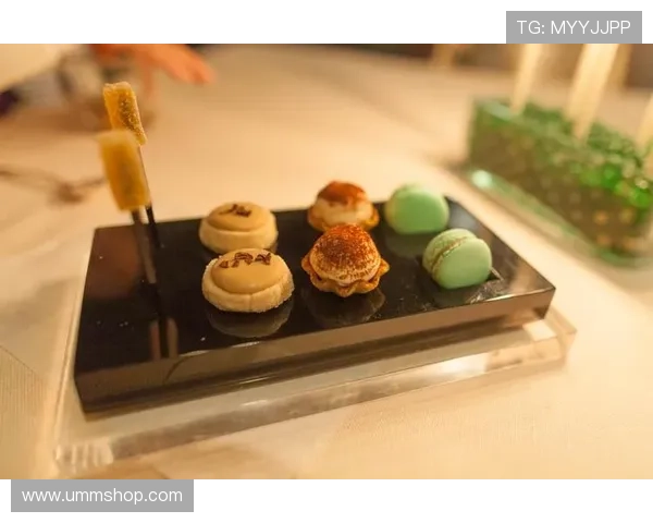 李诗沣训练完直接打车去米其林三星，这日子过得比偶像剧还离谱